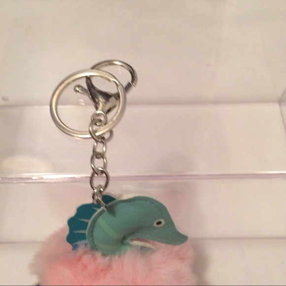 🏖Sea Horse Teal & Pink Pom Pom Key Chain🏖 - Picture 5 of 8
